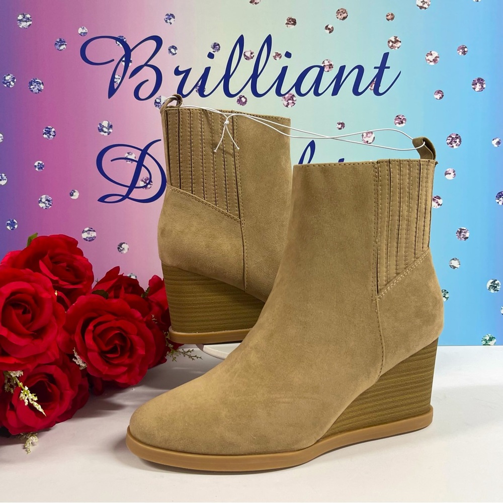 🍁MICROSUEDE WEDGE BOOTS